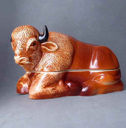 Terrine forme bison en - en,