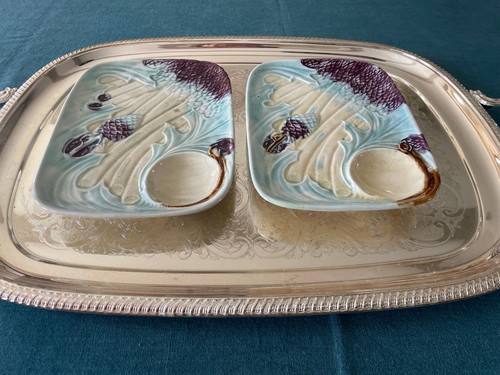 Deux assiettes plats a - deux,