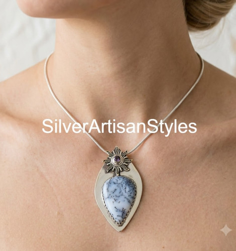 Collier chaîne boho fait - , main