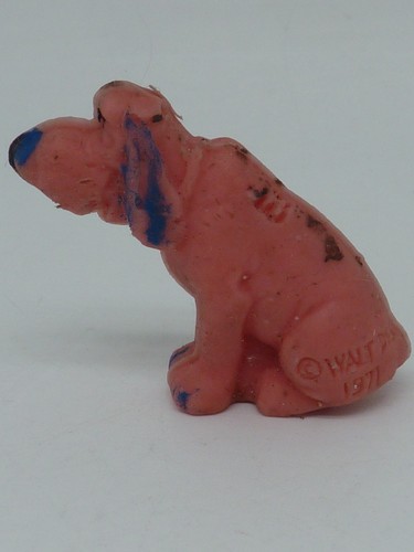 Figurine gomme pub - en,