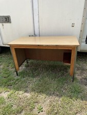 Bureau Surveillant Instituteur Vintage Design 50 Jean Prouvé ?