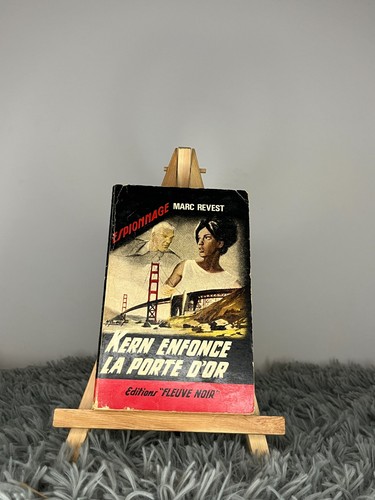 Kern enfonce porte - la, d'or