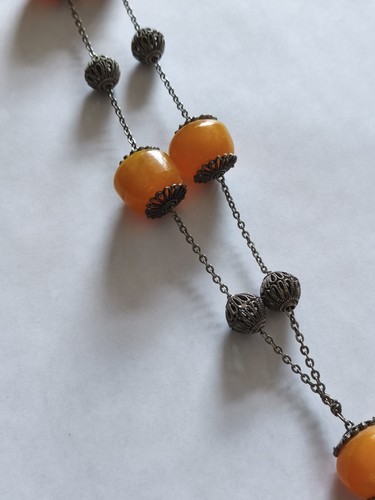 Collier ancien bakélite jaune