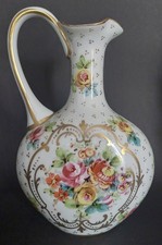 Carafe aiguière porcelaine J