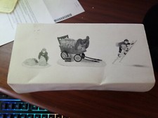 DEPT 56 CHRISTMAS VILLAGE HOUSE ACCESSORIES - THATCHER WITH WAGON