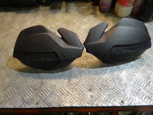 Protege mains quad polaris 500 - mains,