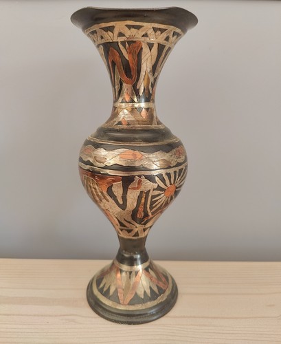 Vase egyptien metal - en,