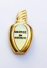 Pin's  parfum Amarige de Givenchy
