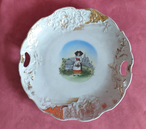 Belle assiette porcelaine - belle,