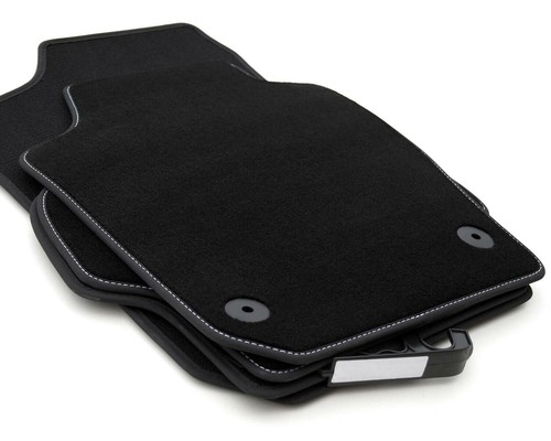 Tapis sol neufs - de,