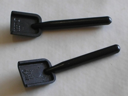 Lego black minifig shovel - x,