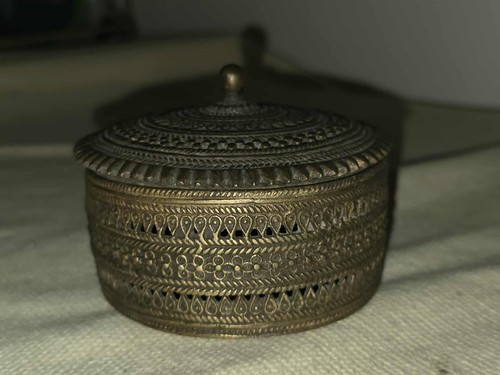 Ancienne boîte encens - à,
