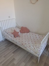 lit évolutif enfant en acier blanc avec sommier et matelas 
