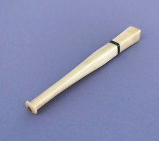 Fume-cigarette pour femme Art Deco vers 1920