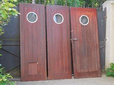 188 X 210,5 cm (L) - Ensemble de 3 anciennes portes de garage