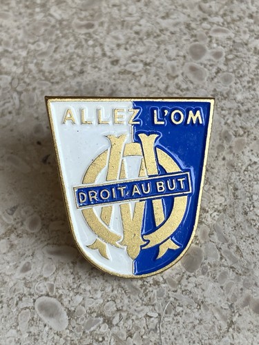 Pin allez droit au - pin’s,