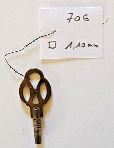 Clé remontoir pour montre - , à