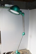 lampe d'atelier jieldé année 60/70 restaurée et fonctionnelle