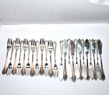 Série de 24 Couverts à