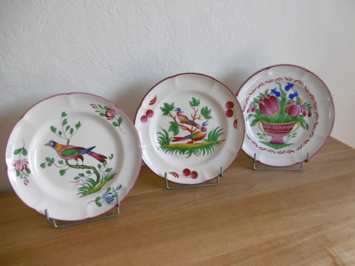 Trois assiettes plates saint - trois,