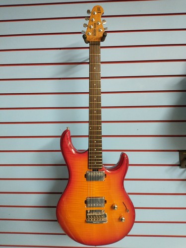 Ernie ball music man luke - ernie,