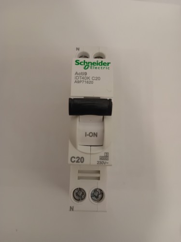 Disjoncteur acti9 c 20 - 1,