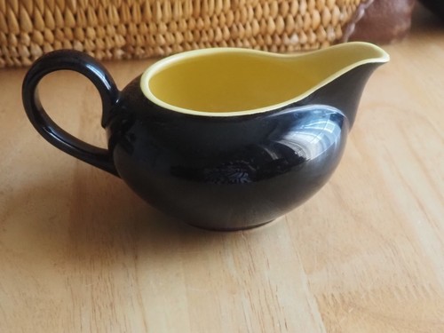 Pichet jaune noir vintage - pichet,