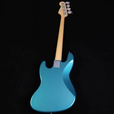 Guitare électrique basse jazz traditionnelle des années 60 Fender Japan...