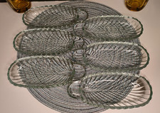 Lot de 6 ramequins anciens en verre en forme de feuille 