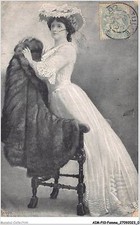 AIMP10-0912 - FEMME - une