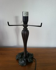 PIED DE LAMPE EN METAL