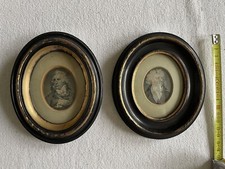 Paire de portraits médaillons