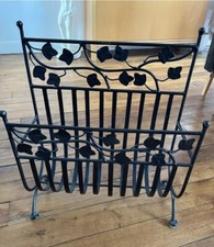 Porte Revue en Fer Forgé Noir motif feuilles art déco