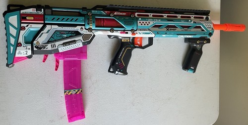 Zuru shot dart - x-shot, gun