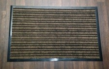 NEUF TAPIS ANTIDÉRAPANT