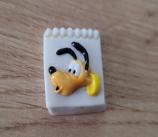 Fève - PLUTO - Disney  ----   (3220)