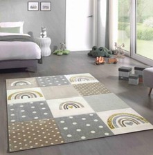 Tapis de Jeu Chambre Enfant Cœurs Arc-en-Ciel Pois en beige-gris-crème - très ré