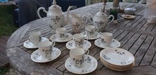 SERVICE A CAFE THE PORCELAINE