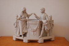 très jolie ancien  biscuit