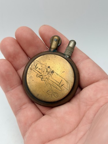 Briquet objet poilu - briquet,
