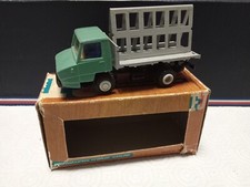 FRANCE-JOUETS #0305 CAMION BERLIET STRADAIR VITRIER  BON ETAT DANS SA BOITE
