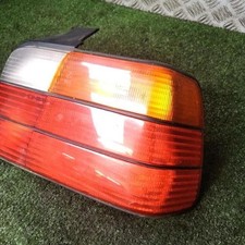 Feu arriere principal droit