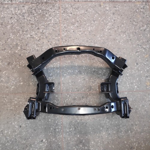 Crossmember avant sous cadre - crossmember, avant/sous-cadre