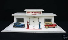 E160 GARAGE STATION-SERVICE BOIS POMPES DINKY