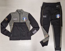 Une Tuta Officielle EA7