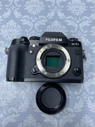 Fujifilm mirrorless body - x-t1,