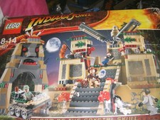 BOITE Lego 7627 Temple of the Crystal Skull VRAC