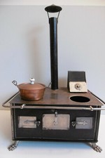 JOUET ANCIEN - BELLE CUISINIÈRE/FOURNEAU À ALCOOL EN TÔLE PEINTE MÉTAL CHROMÉ