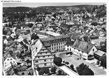 CT-BFP1-0316-25 - EN AVION AU-DESSUS DE MONTBELIARD - Le Batiment de l'Horloge