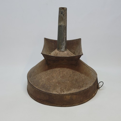Ancien grand entonoir pour - grand,